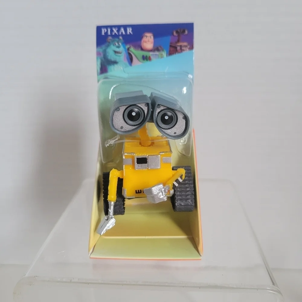 Pixar Mini WALL E Vinyl Figure *NEW* 2.5" 2024 Disney Pixar - Picture 1 of 6